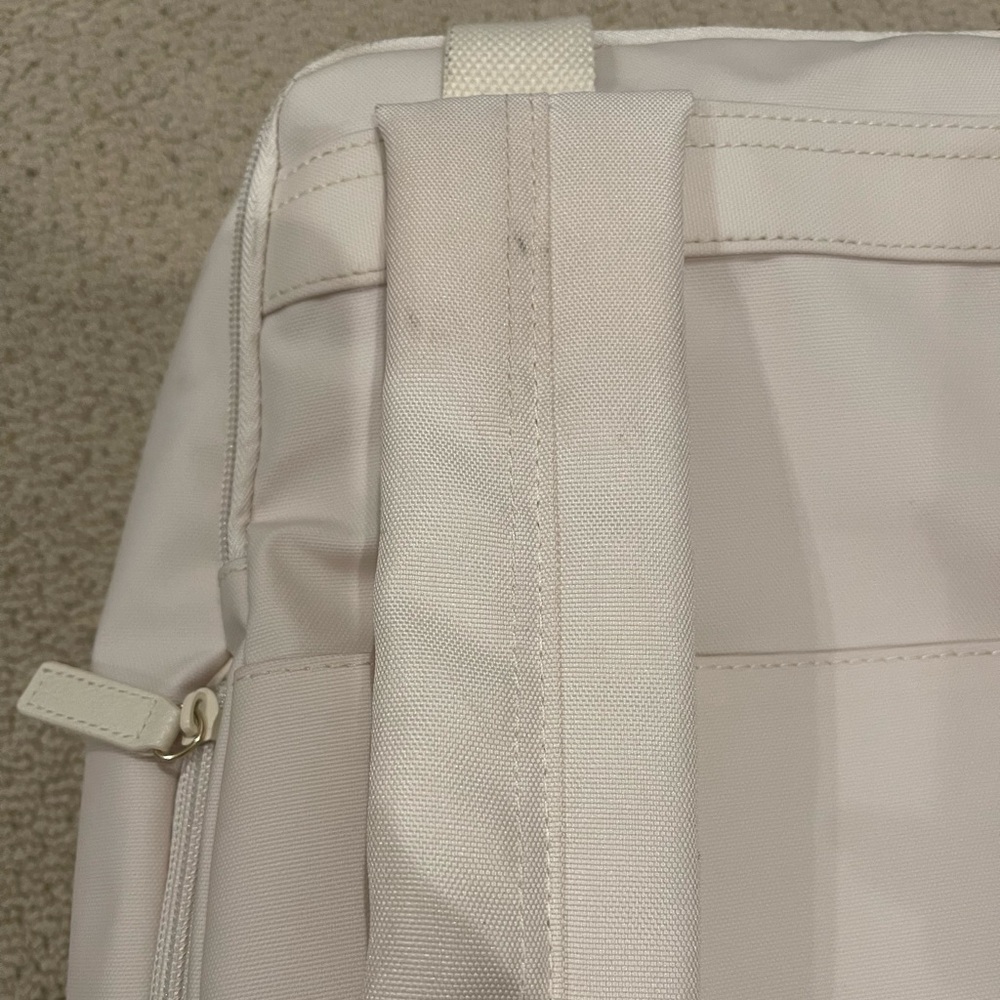 BÉIS Expandable Backpack - Picture 6 of 10